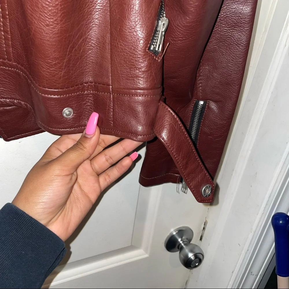 Girls Medium Leather Jacket Good Condition - Picture 5 of 7